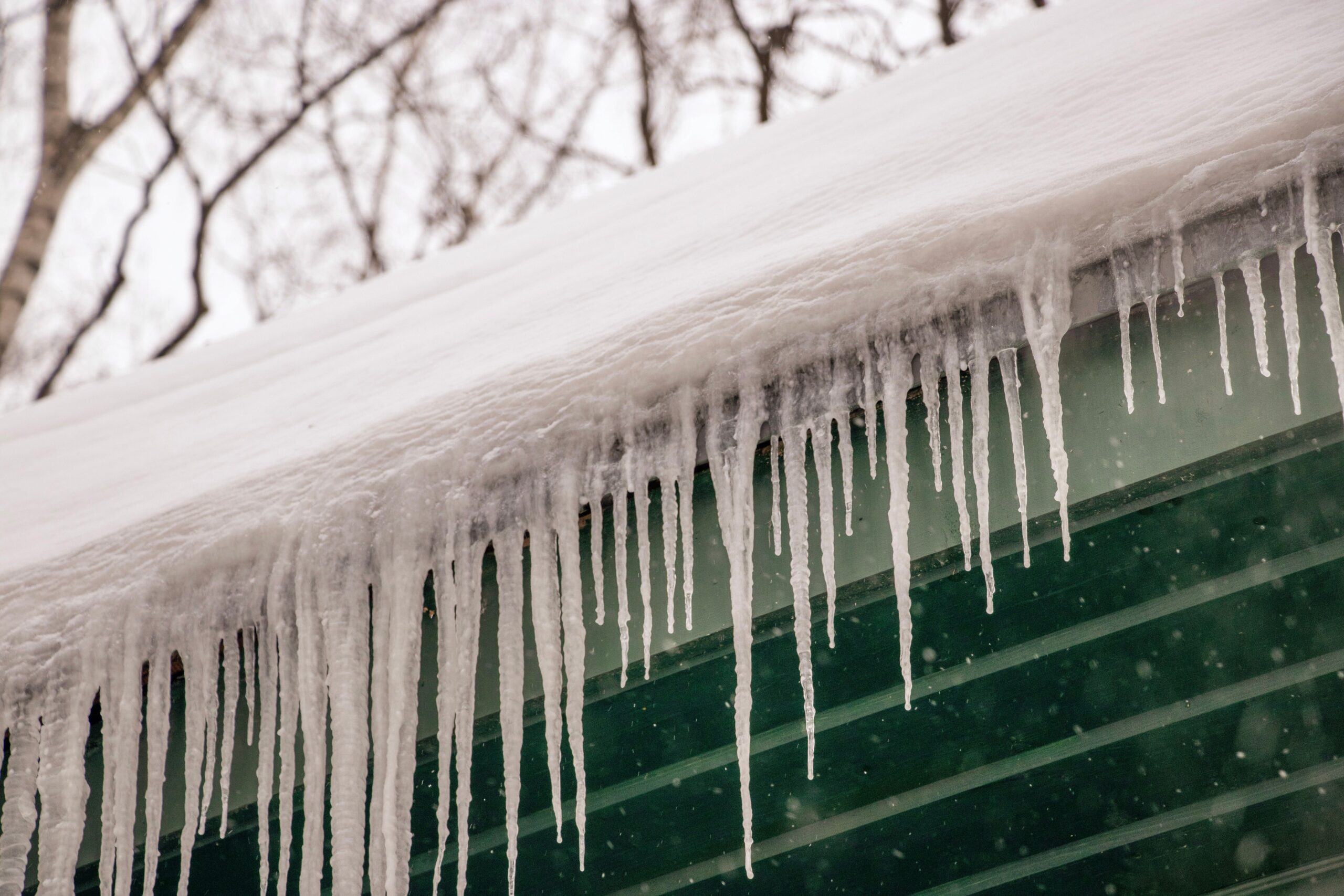 Ice dam forming on Chicago home.