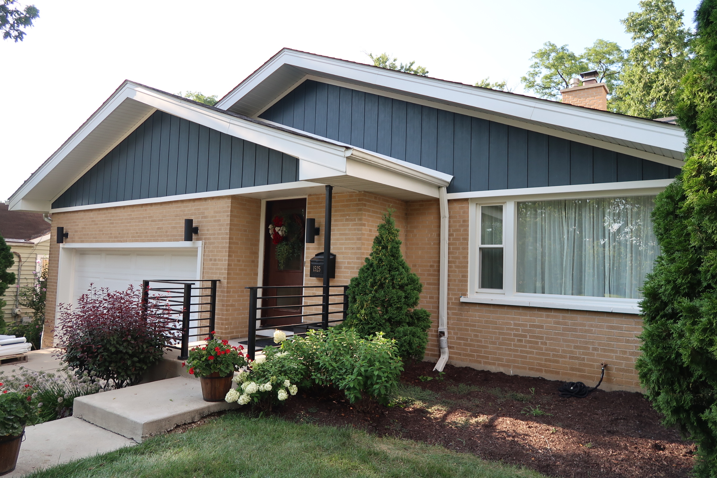 Completed Siding Job in Wheaton, IL